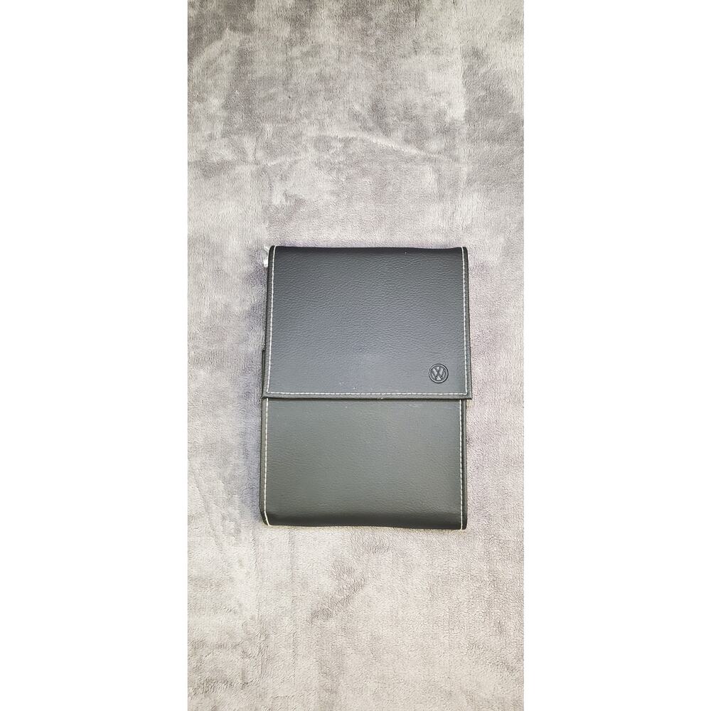 2019 Volkswagen Jetta, Jetta GLI Owners Manual with Leather Case OEM US Version - Picture 4 of 6